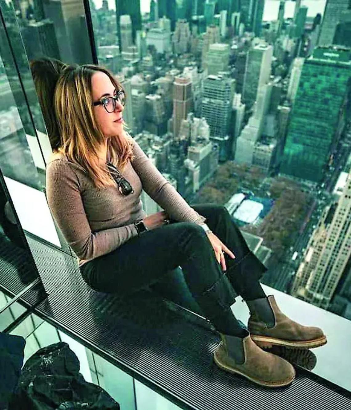 Il buongiorno e l&rsquo;oroscopo del 15 Novembre 2025