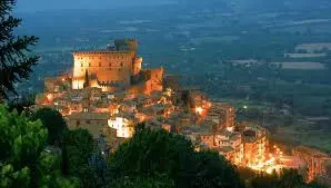 &ldquo;Natale al Castello&rdquo;: un mese di magia tra luci, spettacoli e tradizione