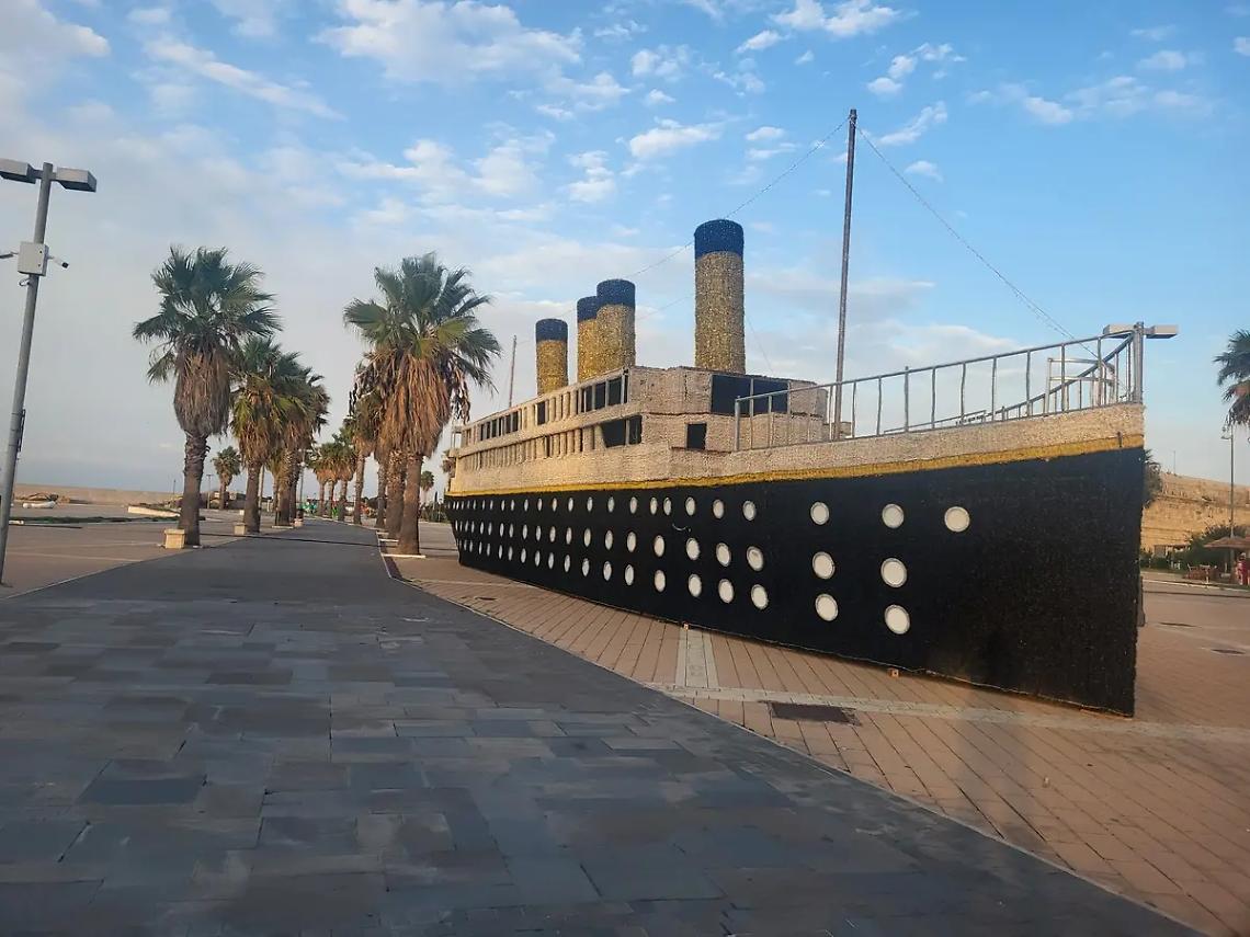 Civitavecchia con il Titanic diventa la capitale dell&rsquo;autolesionismo urbano