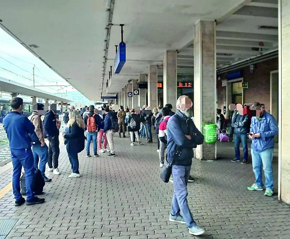 Pd: &laquo;Disservizi, guasti e ritardi quotidiani lungo la linea Fl5&raquo;