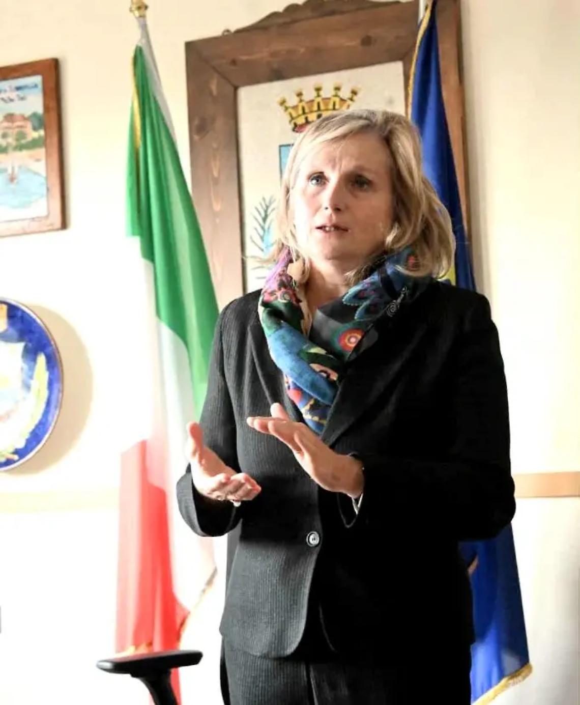 &laquo;Far&ograve; atti ispirati alla legalit&agrave; e alla buona amministrazione facendo tesoro delle istanze provenienti dal territorio&raquo;