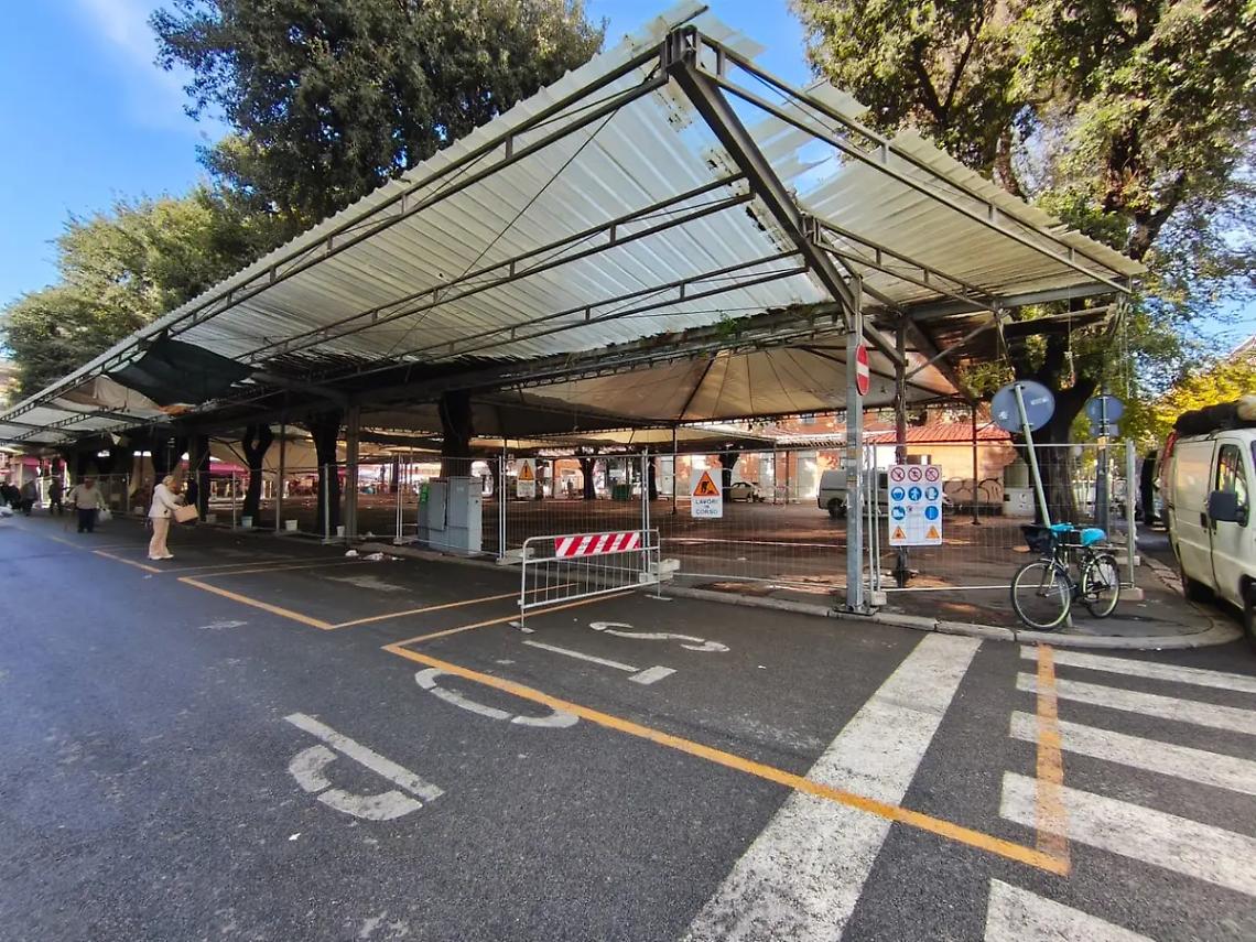 Mercato, via al cantiere