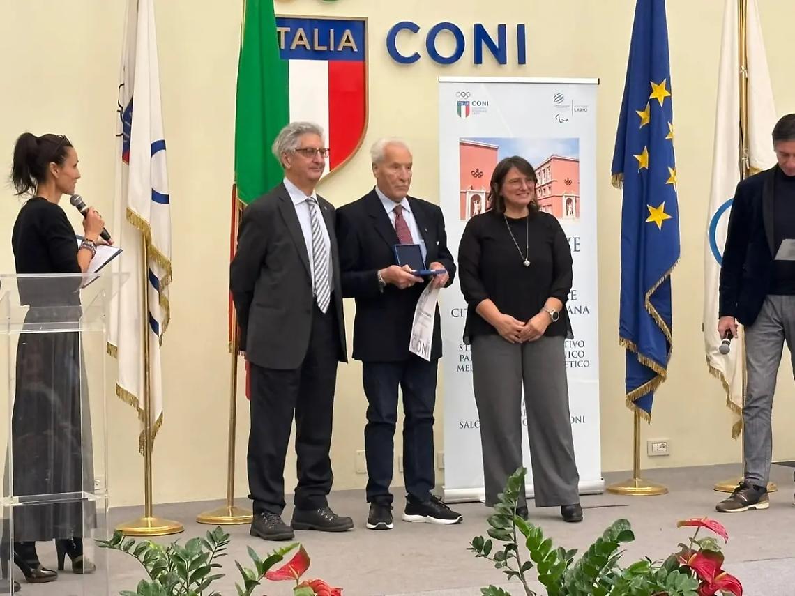 Emozione speciale per Fiorentino: premiato dal Coni con la Stella d&rsquo;Argento