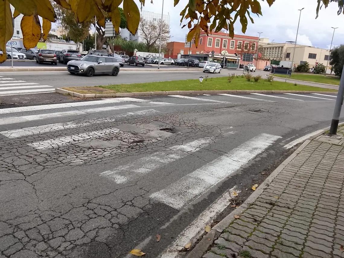 &laquo;Crateri lungo tutta via Pecorelli&raquo;