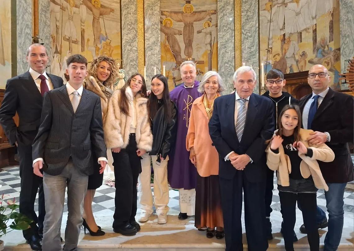 Il buongiorno e l'oroscopo del 9 Dicembre 2025