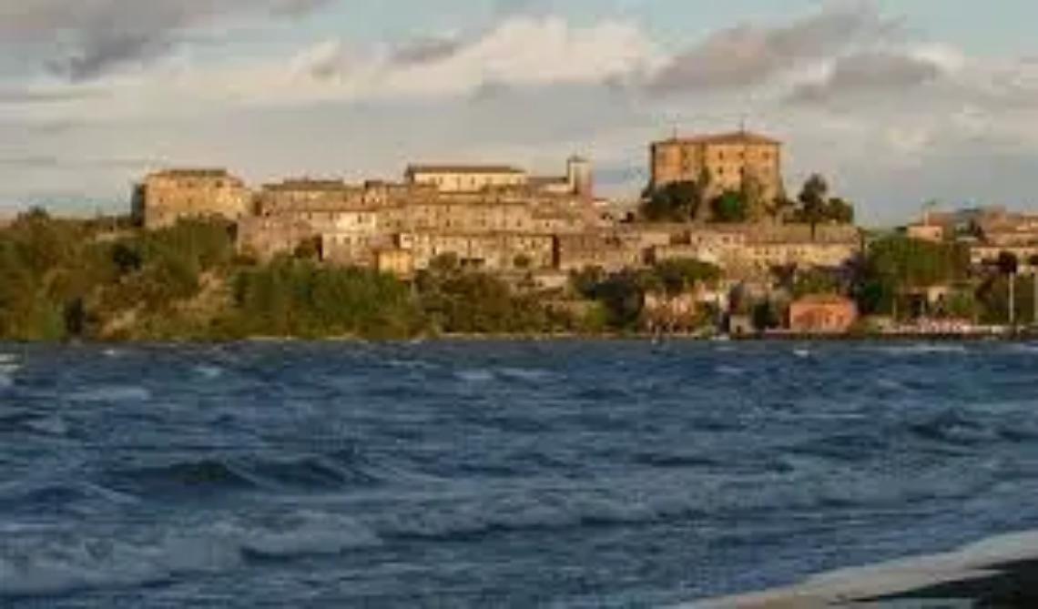 In vendita l&rsquo;ex scuola di via Pianora