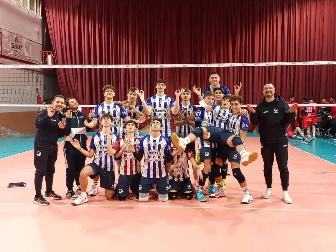 Etruria, momento di giubilo dopo la vittoria alla Corsini-La Rosa