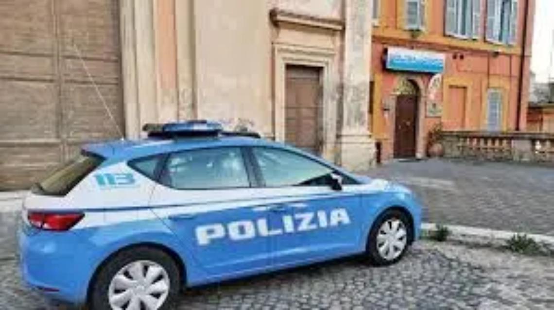 Maltratta la figlia e detiene illegalmente due fucili e una pistola: arrestato dalla Polizia di Tarquinia