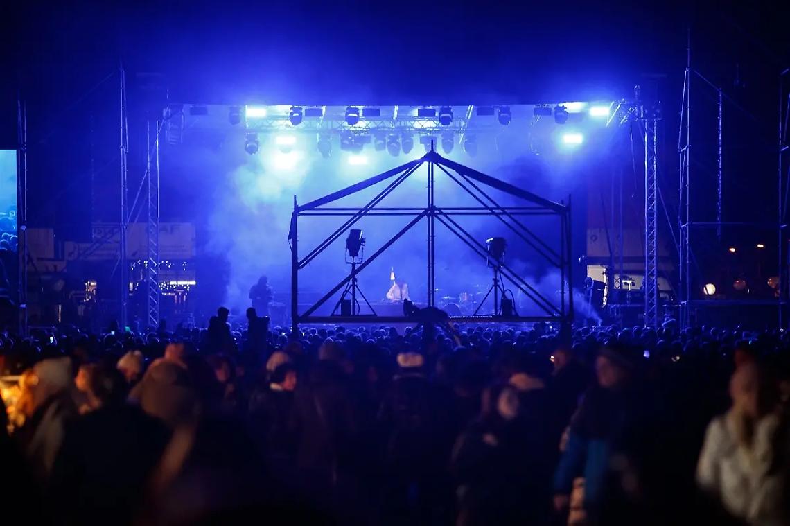 Arriva il concertone di Capodanno, attese e divieti per Gu&egrave; e Rose Villain