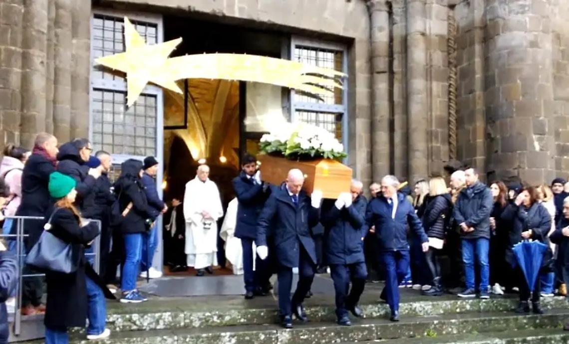 Dolore e commozione per l&rsquo;addio a Salvatore Colonna