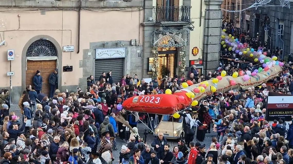 Viterbo: rinviate per maltempo la Calza della Befana e la Befana 115