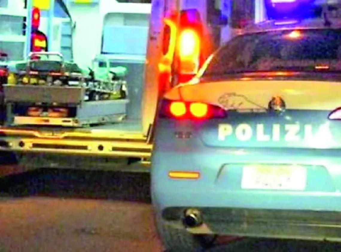 Tredicenne trovato morto nella notte sotto casa: indagini a tutto tondo