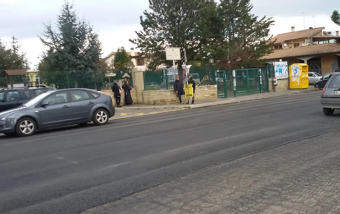 Topi a scuola e cancelli chiusi per i bimbi: scatta la derattizzazione