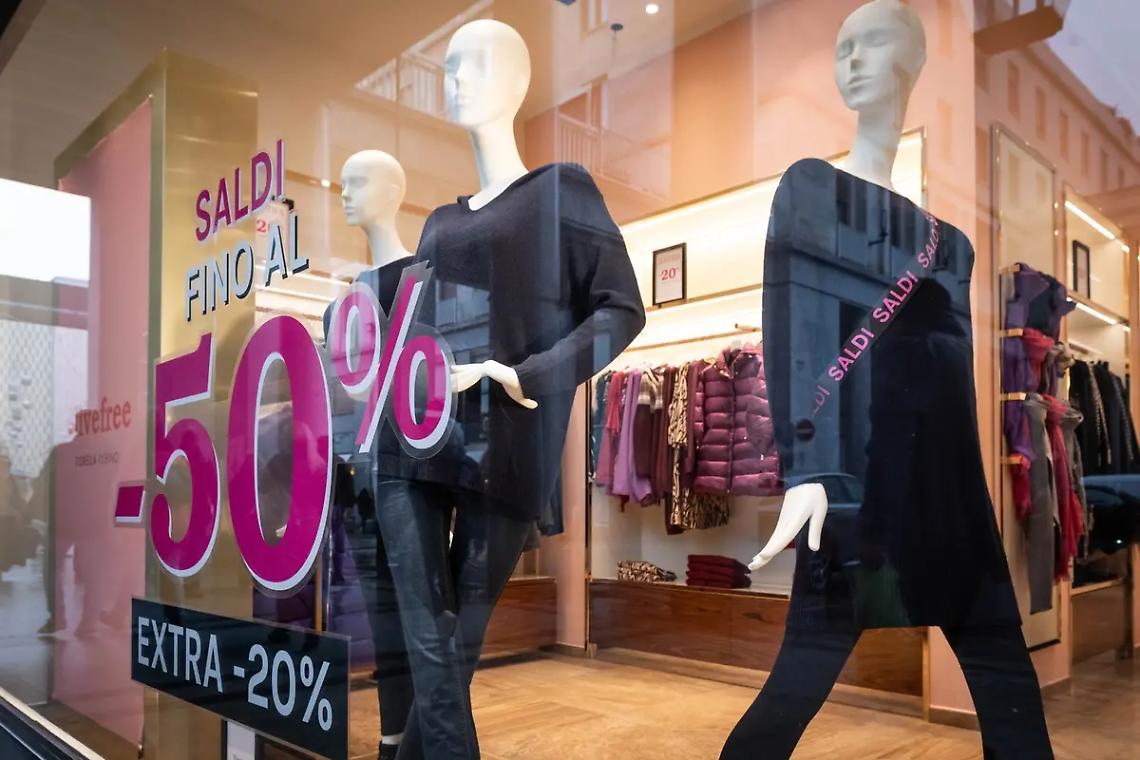 Saldi, avvio zoppicante: il bilancio Confcommercio