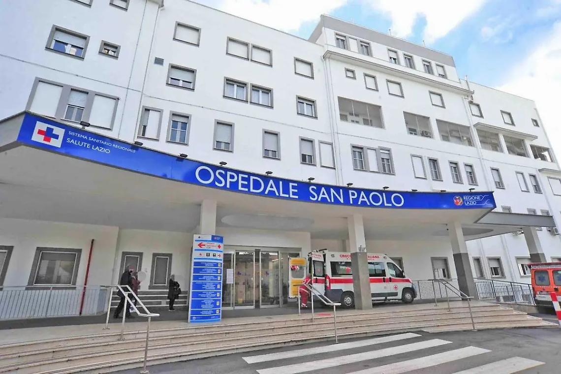 Donna al pronto soccorso con lividi evidenti: &ldquo;&Egrave; stato uno dei vostri colleghi medici&rdquo;