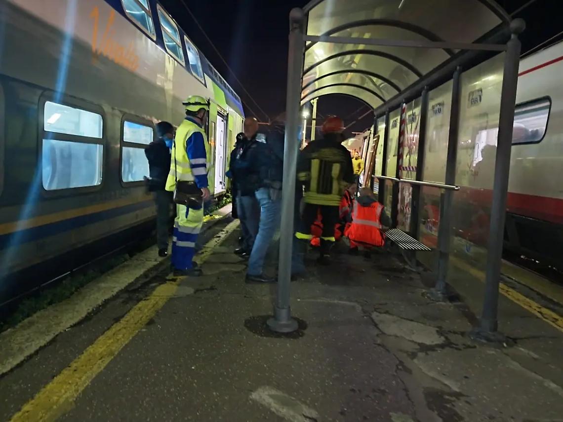 Investimento alla stazione di Civitavecchia