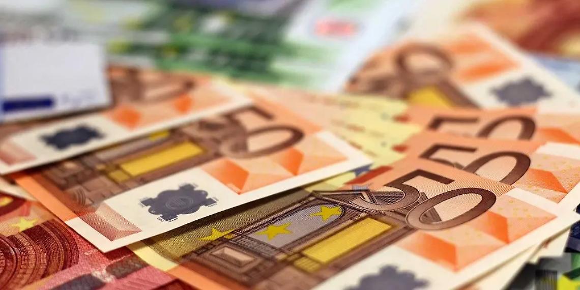 Soldi non dichiarati intercettati al porto