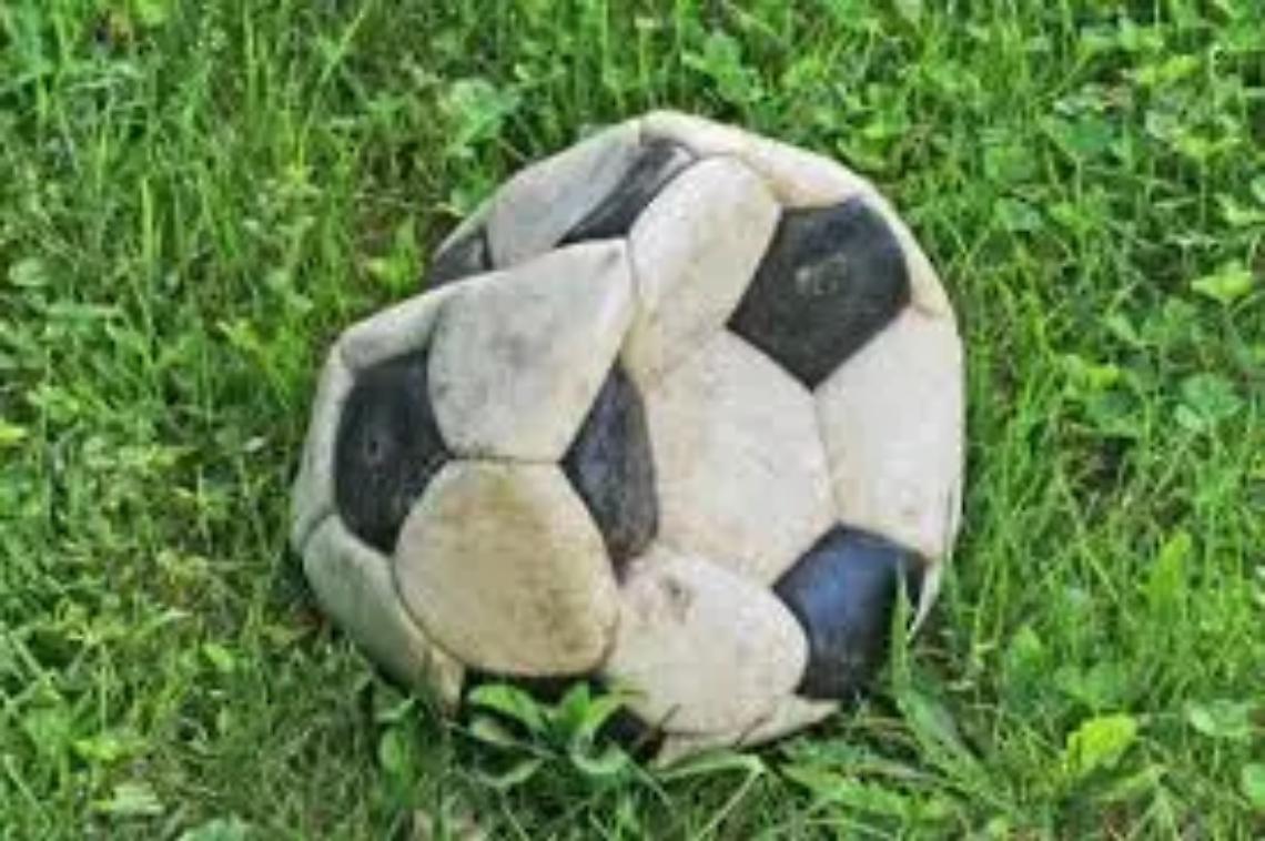 Prende a pugni l&rsquo;avversario negli spogliatoi, daspo per un calciatore di terza categoria