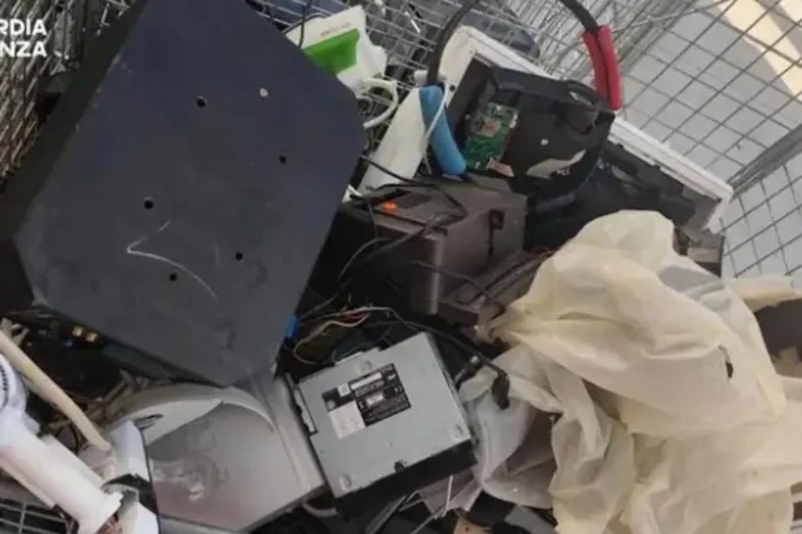 &laquo;Usate i servizi comunali, non affidatevi all&rsquo;illegalit&agrave;&raquo;