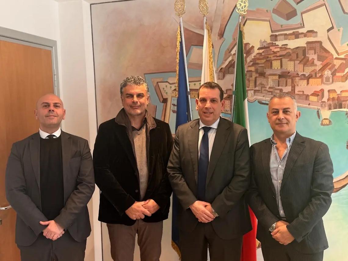 Porto e citt&agrave;, Confcommercio incontra Latrofa: &laquo;Trasformare le crociere in valore diffuso&raquo;