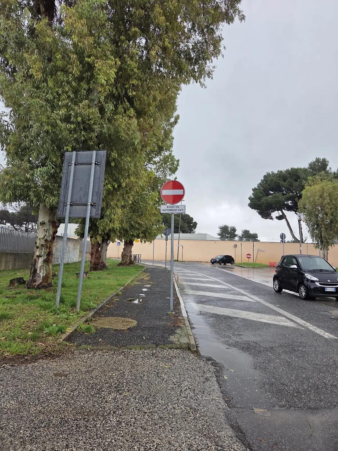 &laquo;Una corsia dedicata ai mezzi di soccorso dei vigili del fuoco&raquo;