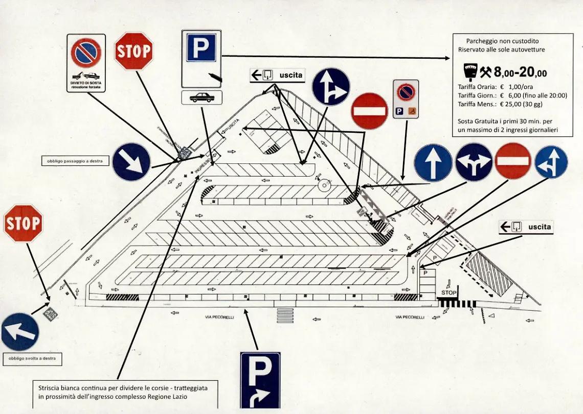 Parcheggio del tribunale, non si spengono le polemiche