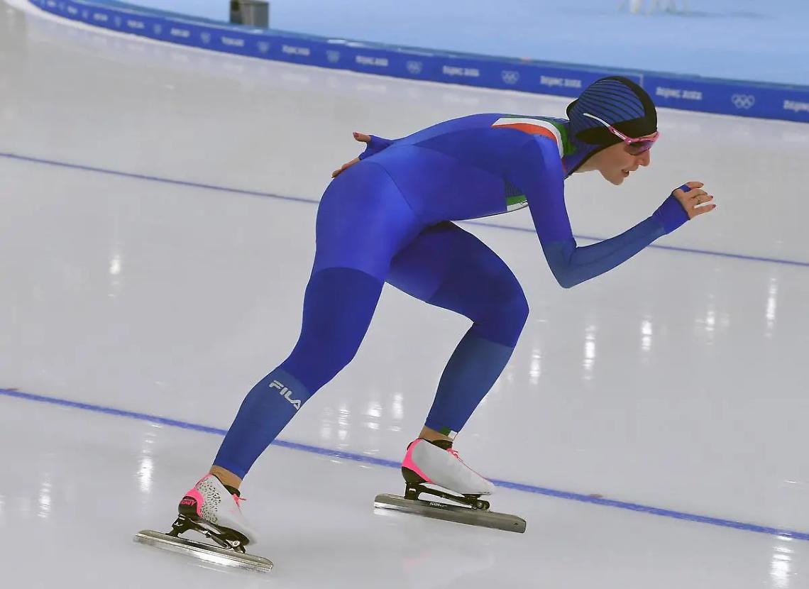 Lollobrigida stavolta fuori dal podio, ma domani si scalda per la mass start