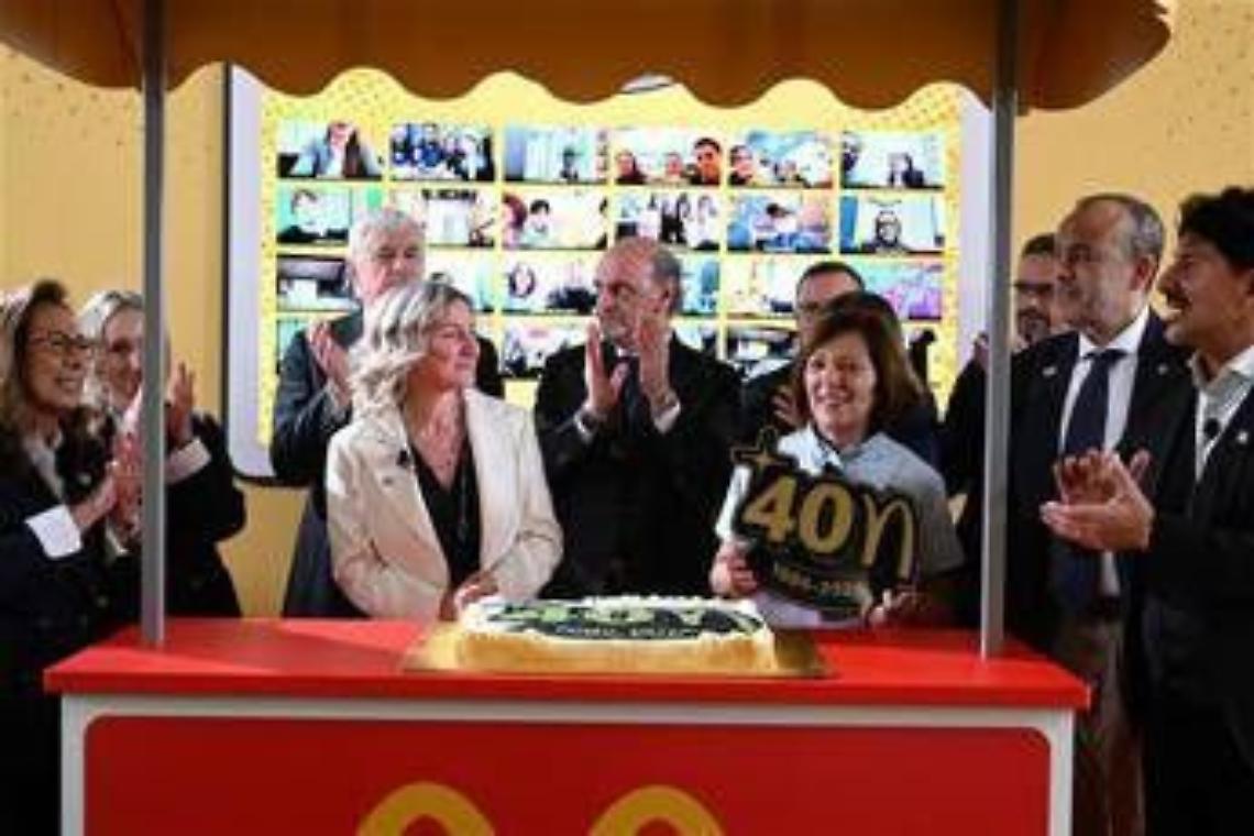 McDonald&rsquo;s Italia compie 40 anni, il primo ristorante a Roma in Piazza di Spagna