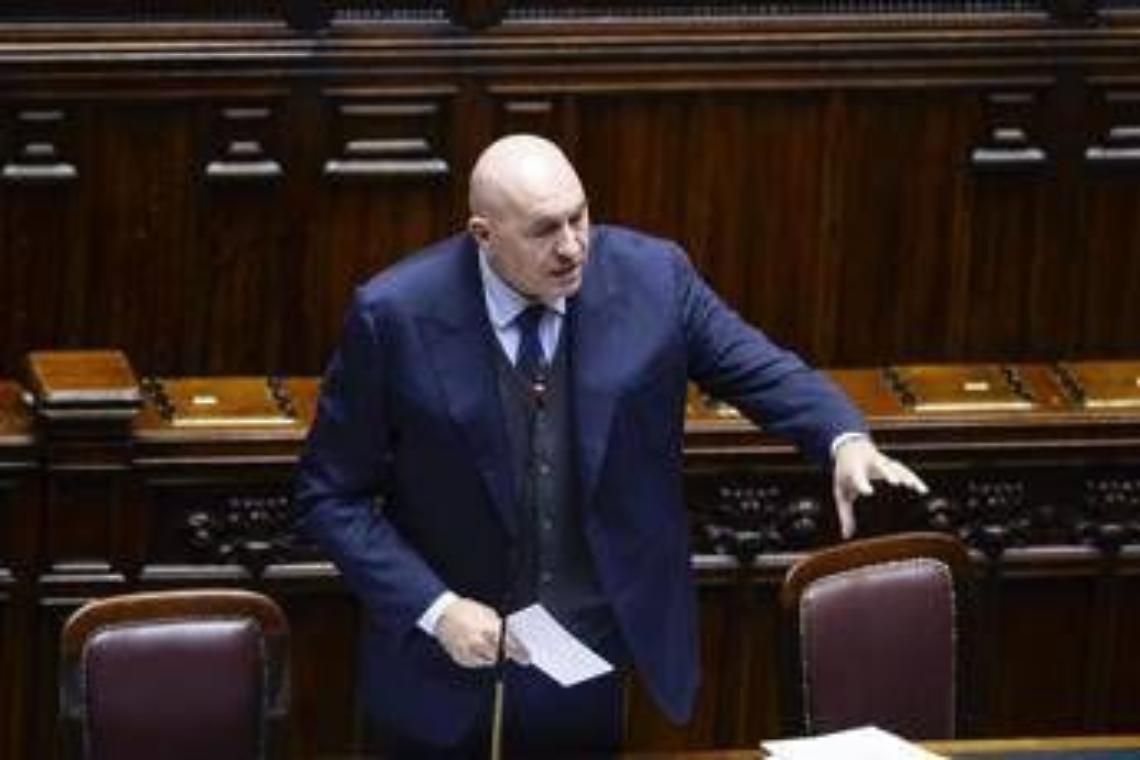 Iran, Crosetto: "Il rischio di questo conflitto &egrave; la follia"