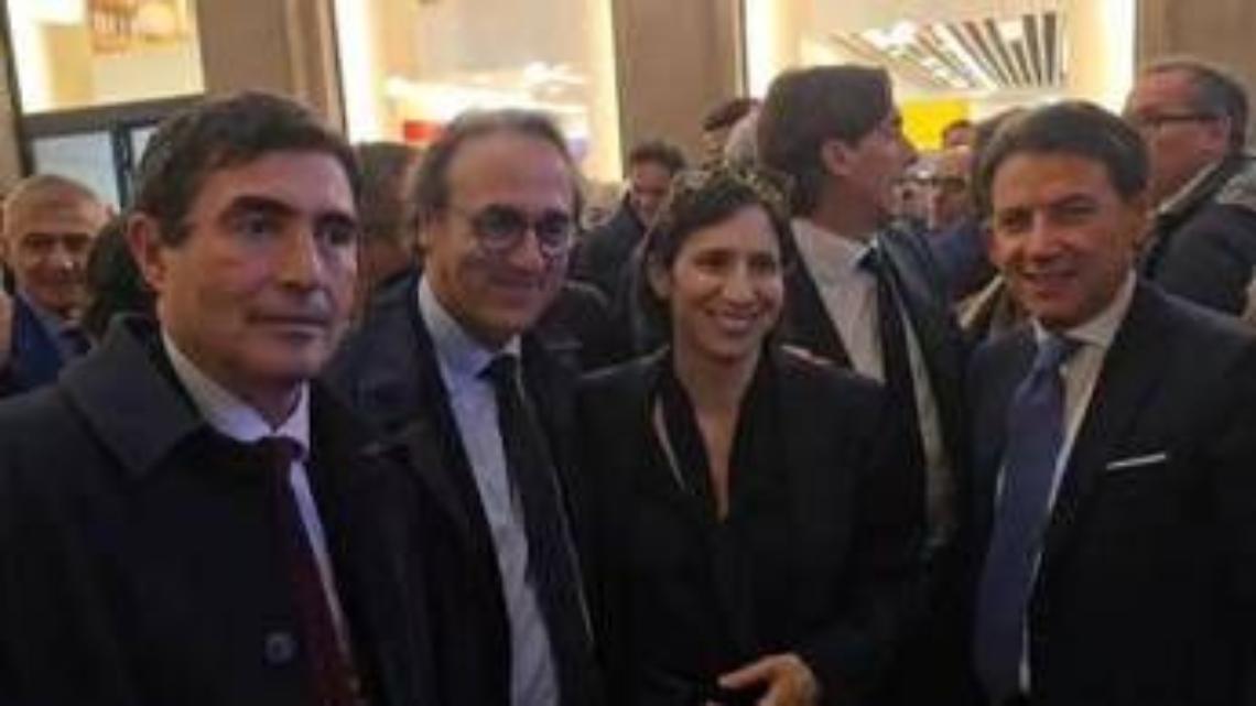 &lsquo;Una nuova primavera&rsquo;, da Schlein a Fratoianni centrosinistra schierato per il libro di Giuseppe Conte