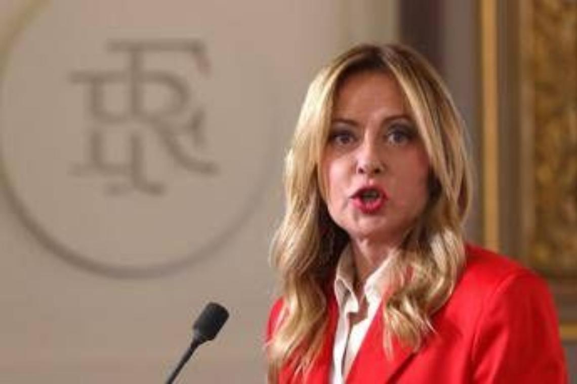 Iran, Macron e Starmer annunciano missione per riapertura duratura Hormuz. Meloni: "Italia pronta a schierare le navi con autorizzazione del Parlamento"