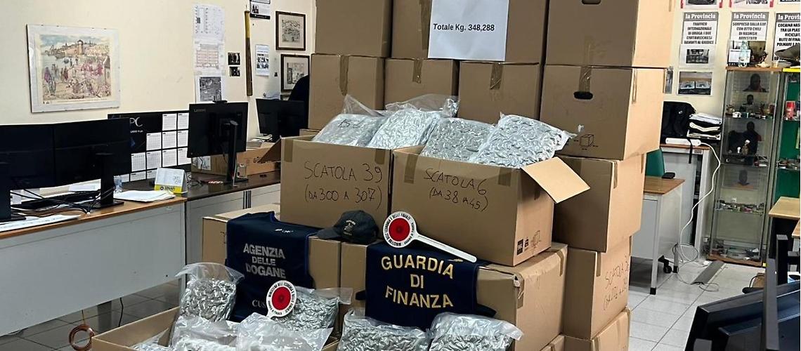 Sequestrati oltre 348 kg di marijuana in porto