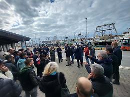 Pescatori, Latrofa: "Sessanta giorni alla nuova darsena e poi il rientro definitivo al porto storico"