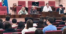 Navigare senza paura: gli studenti incontrano Sigfrido Ranucci  