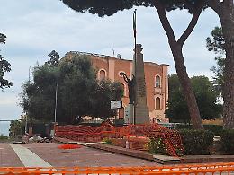 Proroga di un mese per il restyling di Piazza Unit&agrave; d&rsquo;Italia