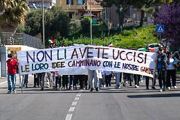 Gli studenti della Don Milani in marcia per la legalit&agrave;