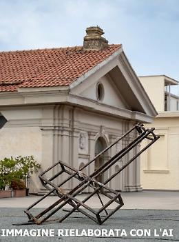 Crolla la croce della chiesa: tragedia sfiorata ai Salesiani