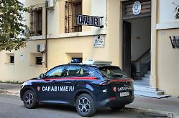 A scuola con un coltello da 13.5 cm: intervengono i Carabinieri