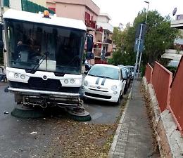 Linea dura sulla sosta: partono controlli e rimozioni