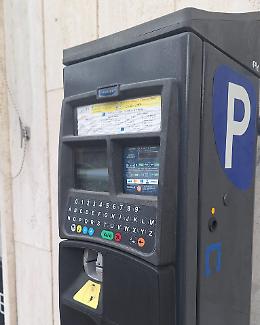 Sosta a pagamento a Santa Marinella: la commissaria vara il nuovo piano tariffe