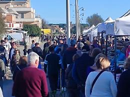 Tarquinia Lido, Pasqua da record: il litorale fa il pieno e lancia la sfida all&rsquo;estate