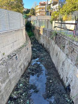 Santa Marinella, via alla pulizia del Fosso di via Monte Cima. Marino: &ldquo;Vittoria dei cittadini sull&rsquo;incuria&rdquo;