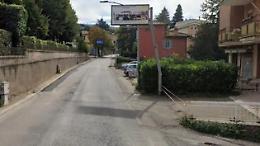 Viterbo: cade per una buca e fa causa a Comune e Provincia