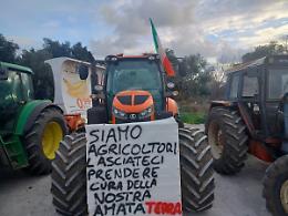 La protesta degli agricoltori arriva al Comune di Ladispoli