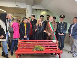 Panchina rossa in Tribunale contro la violenza sulle donne