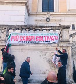 &laquo;Nessuno ci ha ricevuto, ma il nostro presidio rester&agrave;&raquo;