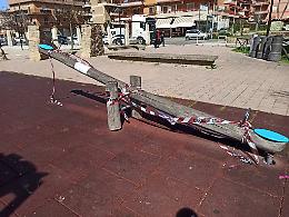 Ferito dall&rsquo;altalena, bimbo perde un dito