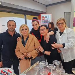 Da &lsquo;&rsquo;Uomini e donne&rsquo;&rsquo; ad un caff&egrave; a Civitavecchia: Tina Cipollari allo Chalet del Tribunale