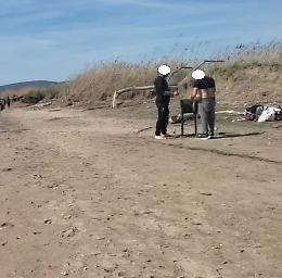 A Torre Flavia tra barbecue e cani in spiaggia: &egrave; polemica