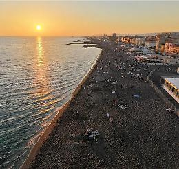 Prove d&rsquo;estate anche a Ladispoli: spiagge prese d&rsquo;assalto